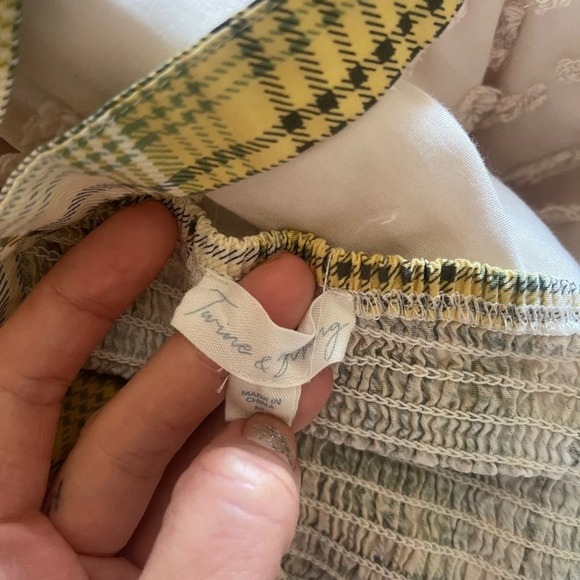 Twine and String Women Yellow Green White Plaid Shirt Size Medium Sleeveless - Picture 6 of 6